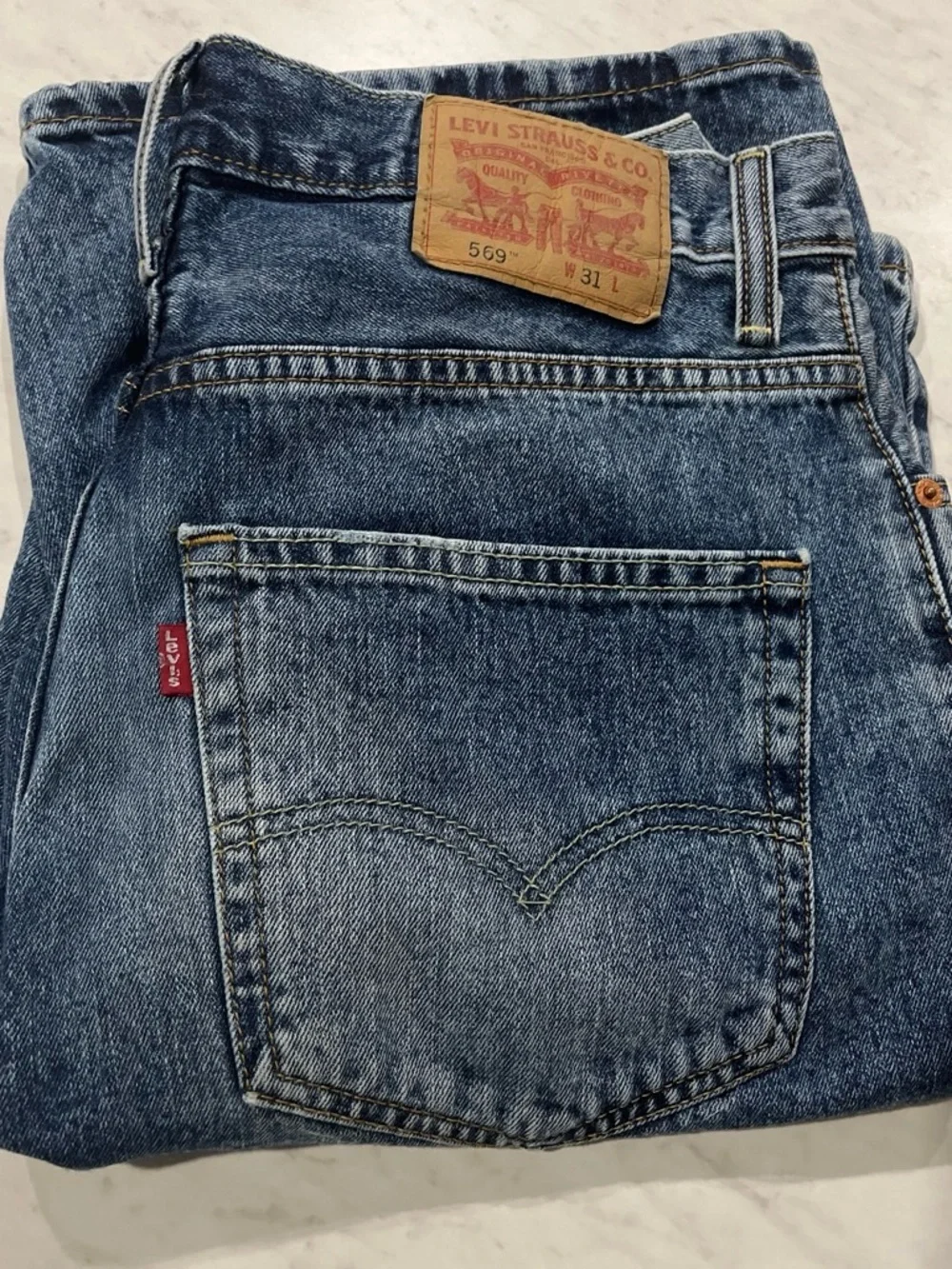 Levi's 569 Relaxed Fit Jorts in Medium Blue Denim